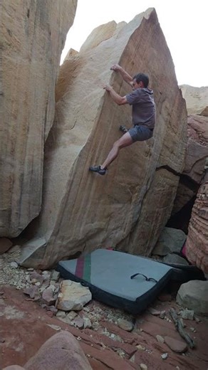 Laidback Luke V2 | Red Rock(s) Bouldering (Sandstone Quarry, Calico Tanks Trail)