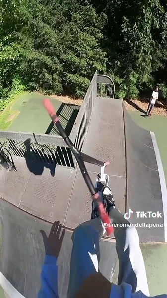 Scoot Challenge: Crazy Stunts & Fails