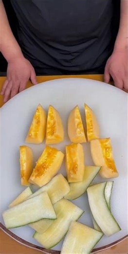 Creative Melon CarvingDesign Ideas for Beginners & Pros Stunning Melon CarvingArt Step-by-StepDesign