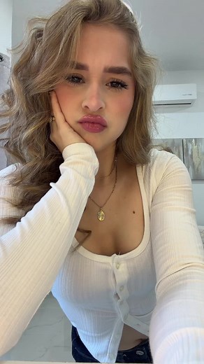 Videos de Alo (@lasnow.02) con “sonido original - Emma Ramirez”