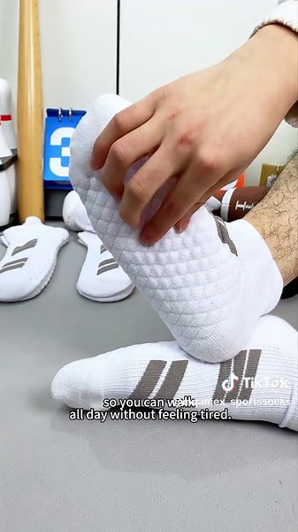 Professional sports socks offer strong support,anti-slip and wear-resistant performance #socks #sportsocks #comfortable