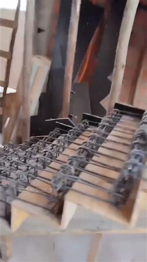 EAI vc acredita, que essa escada foi tudo isso de ferro ?