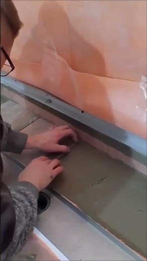 Duș walk-in făcut de mine: Rigolă și gresie! #renovare #diy