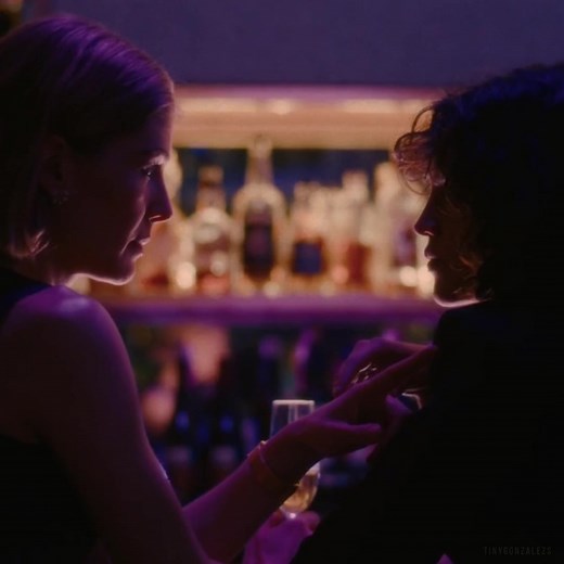 We don’t talk enough about this duo! #eizagonzalez #frangrayson #icarealot #rosamundpike #marlagrayson