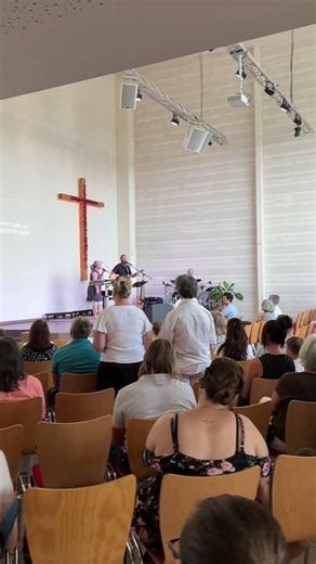 VON ALLEN SEITEN! #liebe #shorts #freude #kradt #jesus