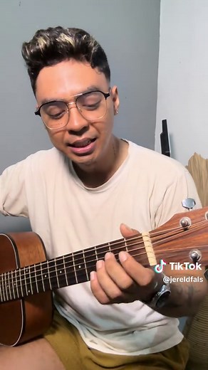 Belajar Gitar: Cinta & Rahasia untuk Pemula