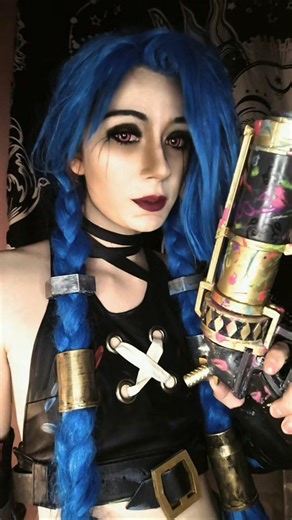 Get them 🤭 #jinx #jinxcosplay #jinxarcane #arcane #leagueoflegends #jinxcosplayer #cosplayer