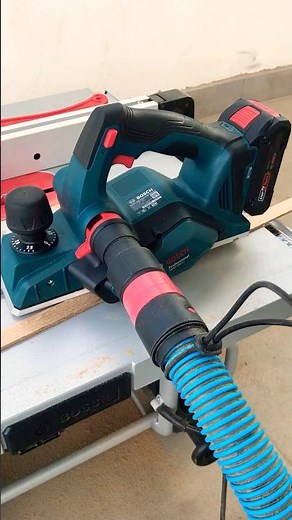 Vale a pena a Bosch GHO 185 LI 18V? Veja em ação!