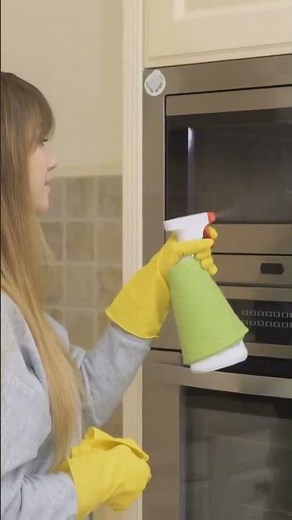 Clean Your Oven in 60 Seconds! 🧼✨