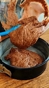 2.1M views · 73K reactions | MI SONO INNAMORATA...È SENZA FARINA, SOFFICE ED È CIOCCOLATOSA! UNA TORTA CAPRESE MICIDIALE! | Diana & Alessio | Facebook