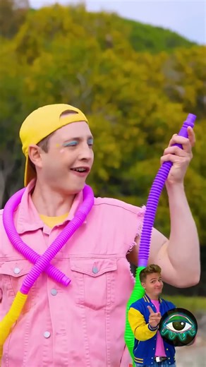 This Tube Trick for Washing Your Feet Is Next-Level! 🤯