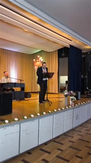 Arie Schwigaro - eine jiddische Komödienversion von Figaros#humor #opera #singer #tenor #pavarotti