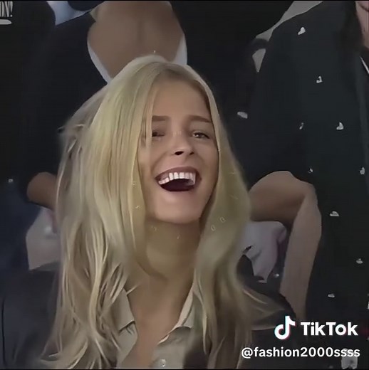 Carmen Kass Walks for Dolce&Gabbana Spring/Summer 2006