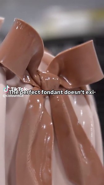 Master Cake Decorating with Fondant Techniques