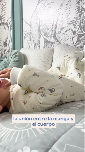 El Mini Cozy™ Split Sleep Sack permite que tu bebé se mueva libremente mientras duerme, gatea o camina, sin riesgo de destaparse como con cobijas tradicionales. ✔️ Piernas separadas → libertad total de movimiento. ✔️ Algodón grueso y cálido → ideal para otoño e invierno. ✔️ Mangas desmontables y cremallera de doble vía → cambios de pañal fáciles sin destapar al bebé. ✔️ Algodón suave, antibacteriano y seguro para la piel sensible. 🔥 Hasta 50% OFF Envío gratis a todo México, solo por esta semana