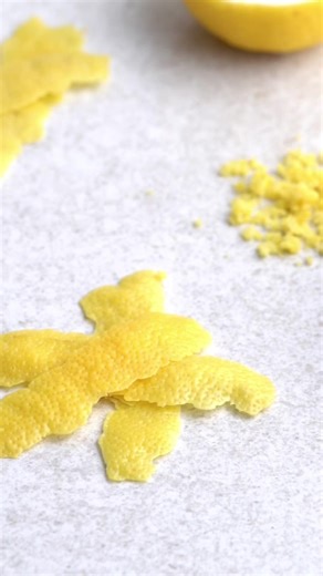 Add lemon flavor without adding the sour taste. Here’s how to zest a lemon! 🍋 | Live Eat Learn