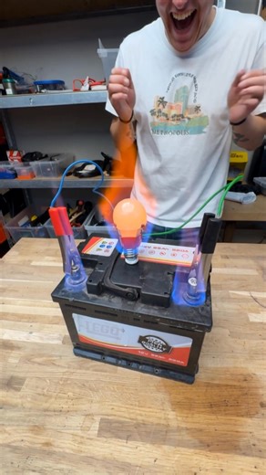 Fix light bulb like a pro | Panda Centil