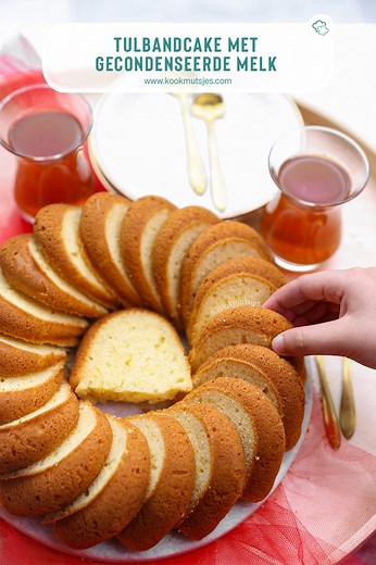 • TULBANDCAKE MET GECONDENSEERDE MELK • Bak vandaag nog deze luchtige tulbandcake gezoet met gecondenseerde melk - een eenvoudig recept waar zowel ouders als kinderen dol op zullen zijn. 🫶🏻 #kookmutsjes #cake #homemade #food #baking #delicious #alhamdulillah #viral #fyp #condensedmilk | Kookmutsjes