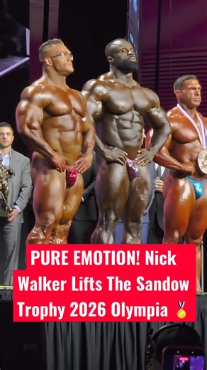 PURE EMOTION! Nick Walker Lifts The Sandow Trophy 2026 Olympia #olympia