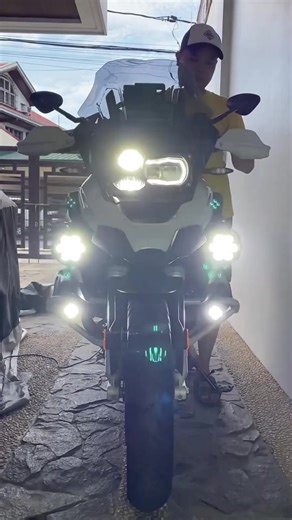 EzCan motorcycle canbus controller for powering and controlling the GR Aux LED Lights on your BMW and Ducatis. P17,500 Plug and play for: BMW R 1300 GS – KA1 (2024 ) Ducati DesertX (2022 ) DesertX Rally (2023 ) Multistrada V4 (2021 ) Multistrada V4S (2021 ) Multistrada V4 Pikes Peak (2022 ) Multistrada V4 Rally (2023 ) Multistrada V4S Grand Tour (2024 ) models BMW R 1200 GS LC - K50 R 1200 GS Adv LC - K51 R 1200 RT LC - K52 R 1200 R LC - K53 R 1200 RS LC - K54 R 1250 GS LC - K50 R 1250 GS Adv LC