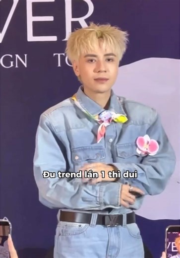 Sos, Tongtai bị trêu đùa 🤭 nguồn: Threads #quanghungmasterd #masterd1stalbum #bloomever #bloomeversigntour #xuhuong