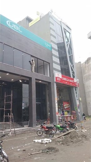 istallation of glass in certain wal fram #aluminiumdoors #certainwal#aluminium fix fram