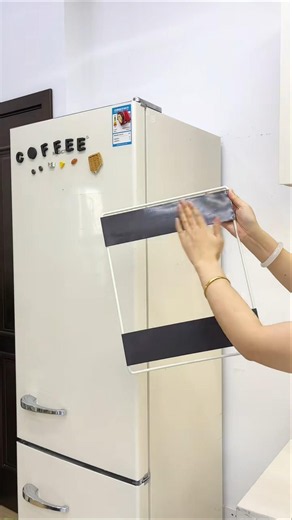 Magnetic Magic: Transform Your Fridge Into a Storage Powerhouse 💬