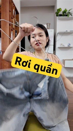 How to Hang Pants Without Stretching Them | Useful Life Hacks
