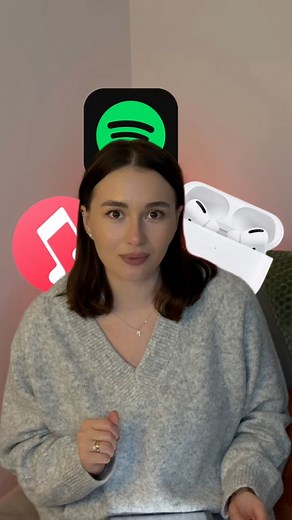 10 noiembrie 2001, lansarea primului iPod, care a schimbat felul în care simțim muzica astăzi! 類 #istoremd #chisinau #apple #moldova #applestore #istore #ipod #firstipod #applemusic | iStore MD | Facebook