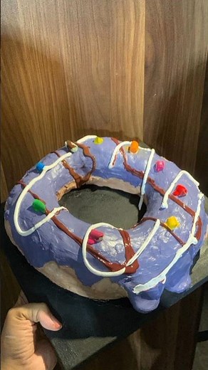 3D Donut Sculpture using cloth, wall putty, air dry clay, tissue paper, glue and acrylics!🍩