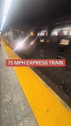 B-EXPRESS TRAIN WAS RUNNING 75 MILES PER HOUR BETWEEN 34TH & WEST 4TH STREETS IN MANHATTAN, NEW YORK. #mta #train #subwaystation #newyorkcity #viral