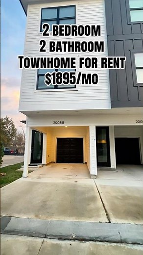 Taking A Tour Of A Townhouse For Lease In Houston, Texas. #houseforrent