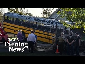 Mom helps evacuate 22 kids from school bus that caught on fire