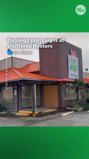 “Learning can show up in unexpected places, and sometimes so can Duo.” Duolingo signs have popped up on closed Hooters restaurant locations across the country. | USA TODAY Video