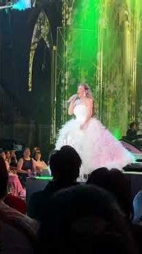 Regine Velasquez Brings the Crowd to Tears With a Heartfelt “Narito Ako” at FINALE Day 1