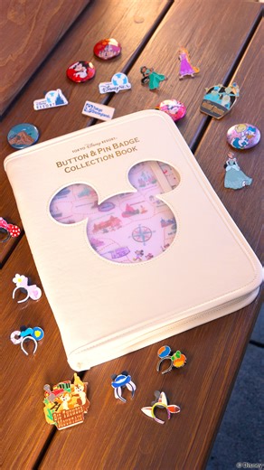 東京ディズニーリゾート グッズ | みんなはピンバッジやカンバッジをどうやって保管してる？ 洋服やバッグにつけて楽しんだあとは、バッジホルダーに収納してコレクションするのはどう？✨ イベントや来園の記念に集めている人は、思い出と一緒に大切に保管したいよね💕... | Instagram