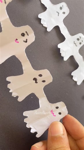 285K views · 952 reactions | Easy!  Paper Ghosts Garland  . . #papercrafts #halloween2025 #HalloweenDecor #Halloween #fallvibes | Aureliarts | Facebook