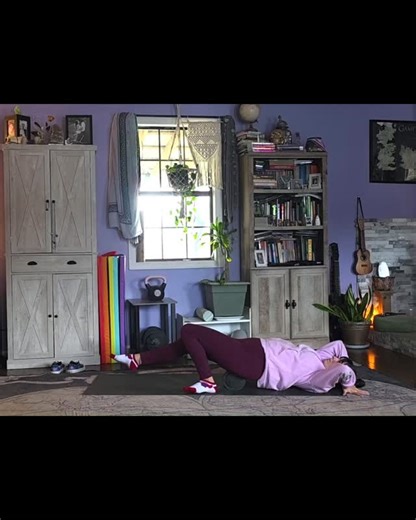 New video on Patreon: Creating space in the hips for sciatica relief. A foam roller is useful for this one but a yoga block will work as well. Don't forget: Visualization & Breathwork are powerful tools to help you meet your goals | Earth & Water Holistic Wellbeing