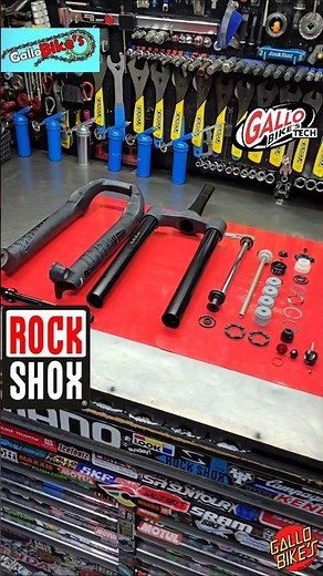 como reparar suspensión de Bicicleta de Montaña ROCKSHOX REVELATION servicio horquilla mantenimiento