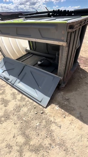 The wind is my worst enemy🤦🏼‍♂️ #satisfyingcleaning #portapotty #cleantok #asmr #sanitize