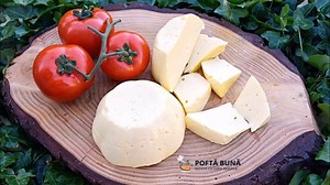 Cum se face cascavalul de casa, reteta simpla, video pas cu pas. Veti obtine un cascaval natural, gustos, aromat, in maxim 1 ora. Cel mai bun cascaval din lume: https://pofta-buna.com/cum-se-face-cascavalul-de-casa-reteta-simpla/ Instagram: https://www.instagram.com/bradeagina/ Youtube: https://www.youtube.com/channel/UCm5llXSLY4CyCX-zC8XosTw | Pofta buna cu Gina Bradea