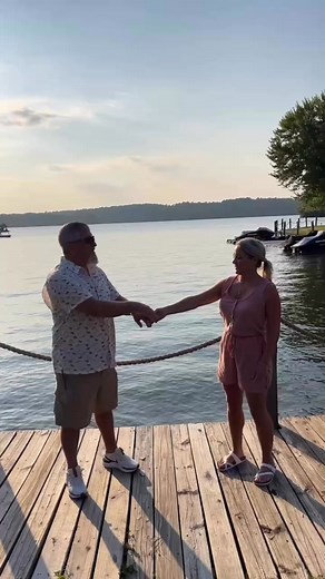 123 reactions · 14 comments | Sunset dancing is my favorite! This is our place of healing & recovery! #healing #recovery #sunsetlovers | Laurie Payne | Facebook