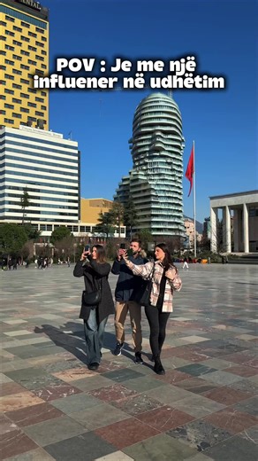 Tag shoqen e tillë 🤣 Shkarkoni aplikacionin e Supersim në App Store dhe Google Play dhe përfitoni 3GB falas për ti përdorur në 75 shtete të botës 🎁