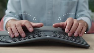 3 comments | Digitazione superfluida grazie al design ergonomico della tastiera wireless Logitech ERGO K860. Riscopri il benessere dello smart working. | Logitech | Facebook