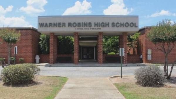 Bomb threat forces Warner Robins High School into lockdown, no active threat to students sheriff says