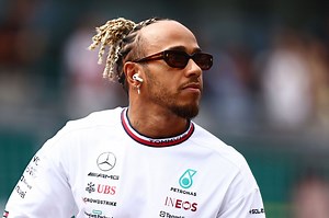 George Russell, Lando Norris, and Alex Albon taunt “greedy” Lewis Hamilton in a parodic way for wanting more than 7 F1 titles