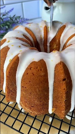 7UP Pound Cake 🍋 Soft, Moist & Easy Recipe