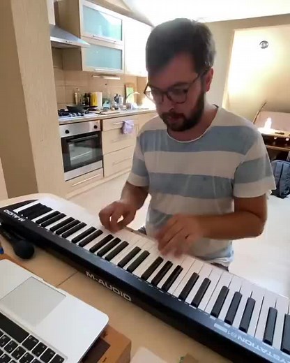 Bring a super silky jazz with Keystation 61 🎹✨! #maudioindonesia #maudiolife#maudiokeystation#keystation6mk3 #musicproduction