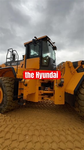 This Wheel Loader DESTROYS Sand Mountains #satisfying #construction #machines