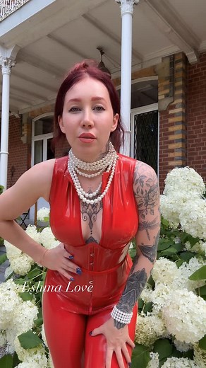 🩷 GODDESS ESLUNA 🩷 | And now you …. Bodysuit, legging & corset @libidex | Instagram